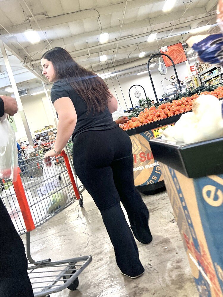 FAT ASS IN FLARES WITH PANTS